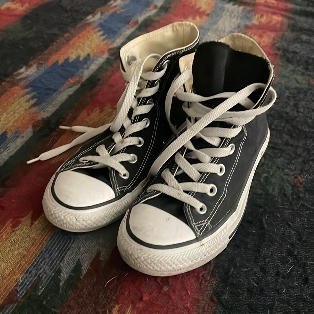 Black converse
